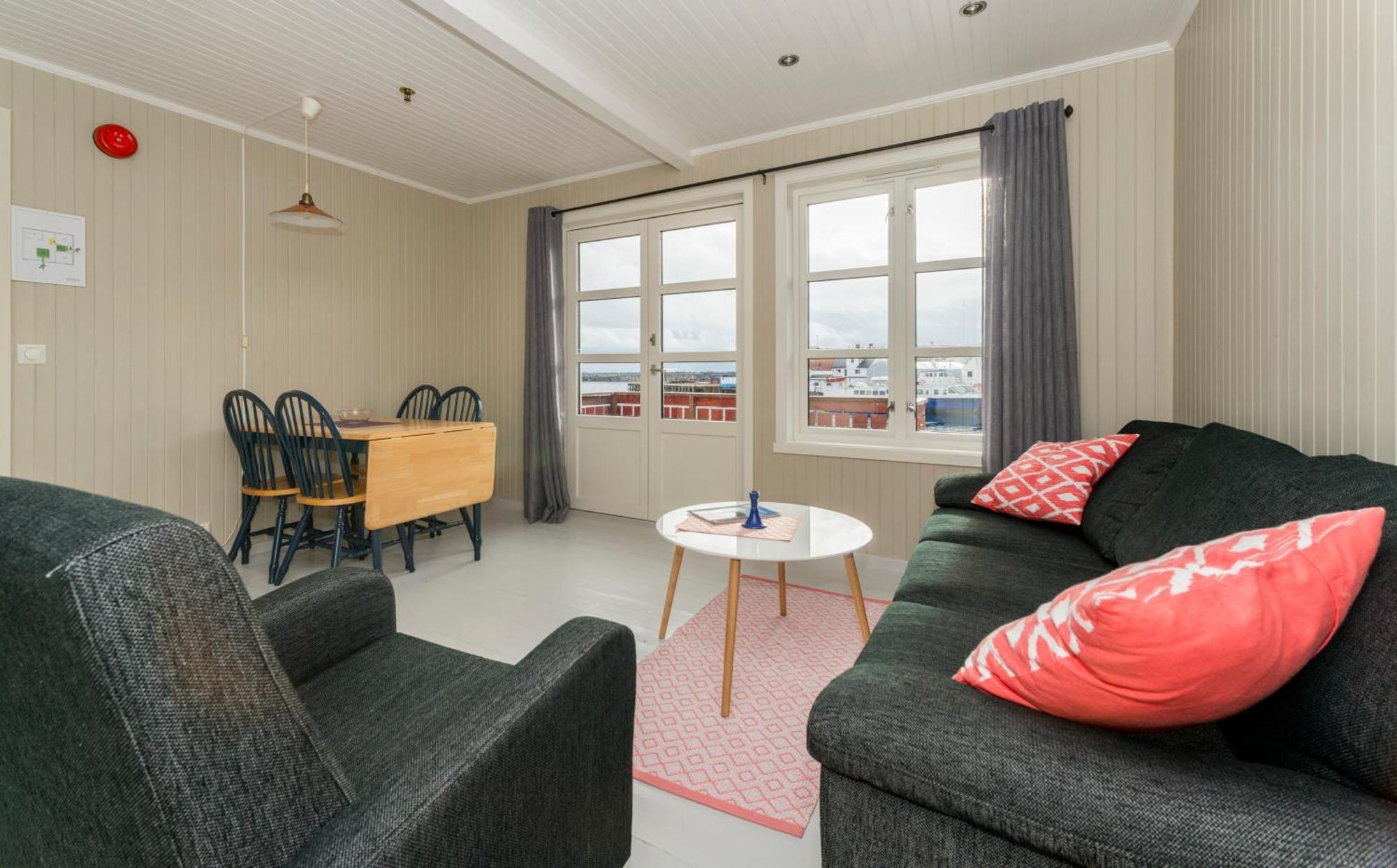 Tyskhella Rorbuer Apartment Kabelvåg Екстериор снимка