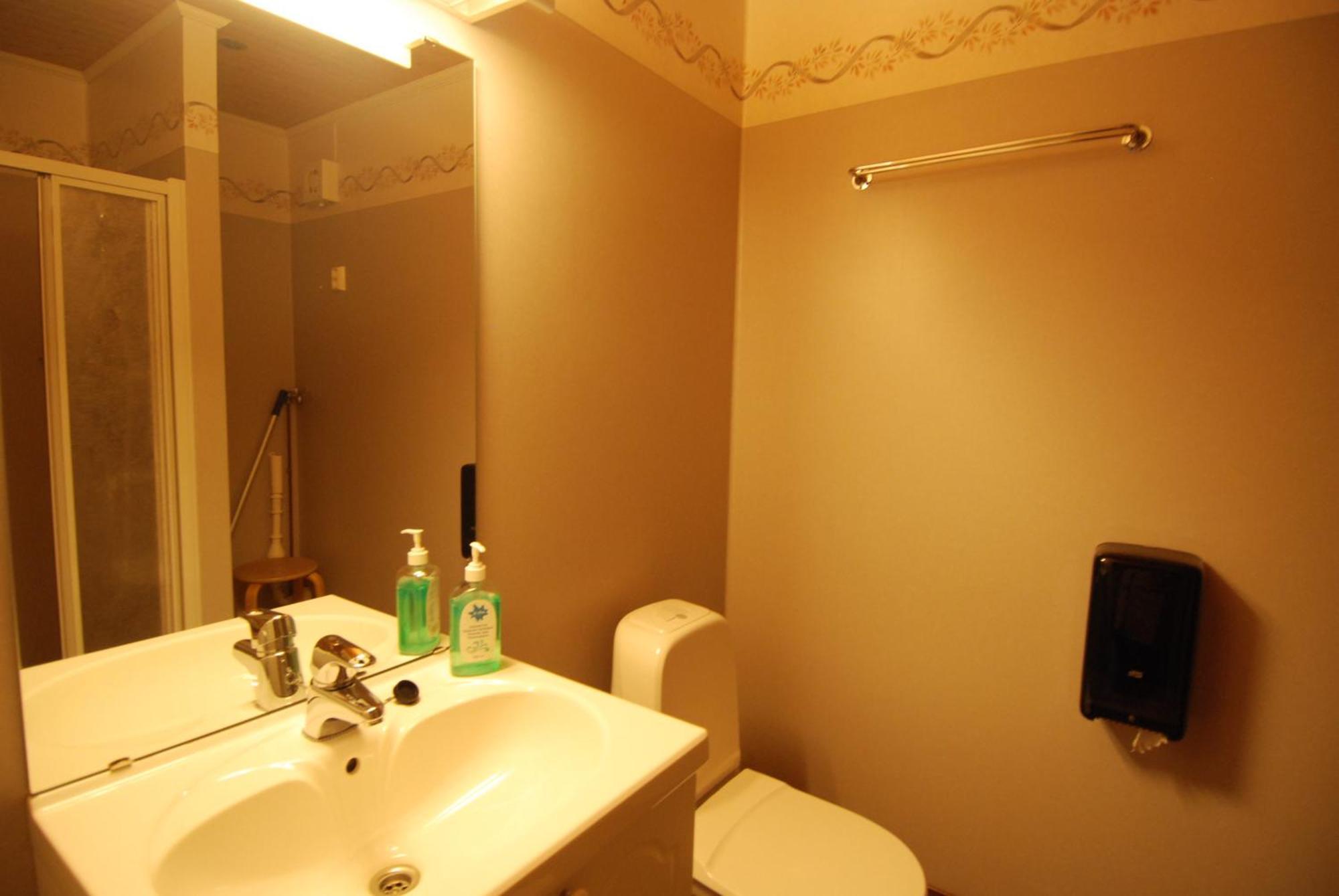 Tyskhella Rorbuer Apartment Kabelvåg Екстериор снимка