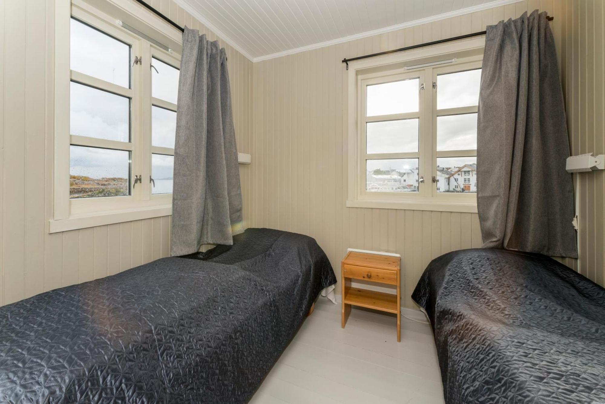 Tyskhella Rorbuer Apartment Kabelvåg Екстериор снимка